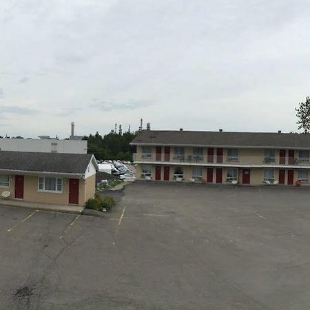 Hotel Motel Hospitalite Levis Exterior photo